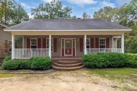 443 Sessions Rd, Elgin, SC 29045