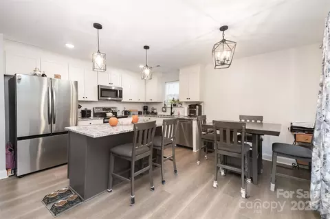 319 Pinnacle Rd, Kings Mountain, NC 28086