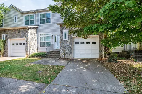 1494 Mulberry Ridge Dr, Newton, NC 28658
