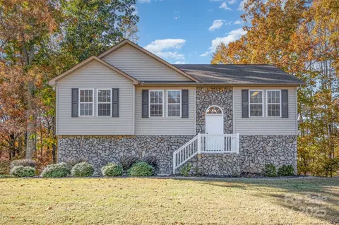 1405 Willow Ridge Rd, Lincolnton, NC 28092