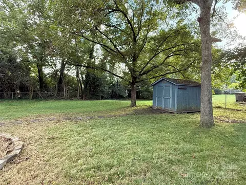 Exterior - 304 E 21st St, Kannapolis, NC 28083 photo 3 of 6