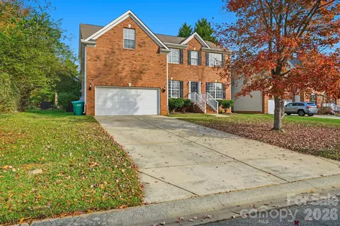11023 Sycamore Club Dr, Charlotte, NC 28227