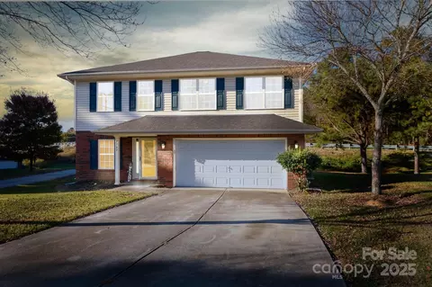 2707 Ireton Pl, Kannapolis, NC 28083