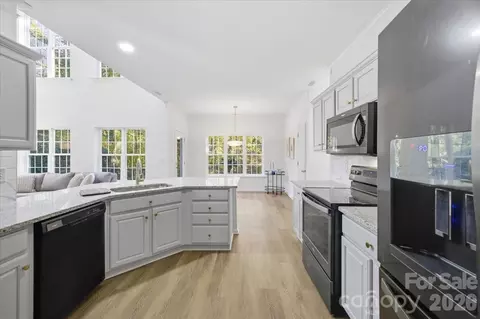 Kitchen - 7709 Sedgebrook E Dr E, Stanley, NC 28164 photo 4 of 5