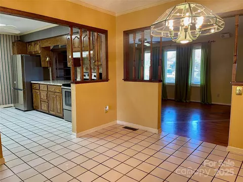 5232 Wolfe Rd, Hickory, NC 28601 photo 11