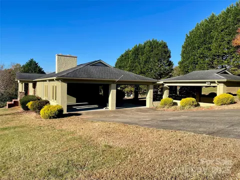 5232 Wolfe Rd, Hickory, NC 28601 photo 2