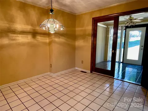 5232 Wolfe Rd, Hickory, NC 28601 photo 10