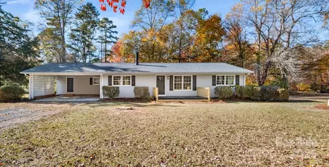 3290 Beckerdite Rd, Sophia, NC 27350