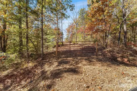 2575 Wolf Pit Rd, Morganton, NC 28655 photo 7