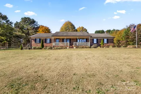 3399 Mason Spring Dr, Lincolnton, NC 28092
