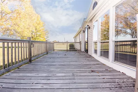 943 Tabor Rd, Olin, NC 28660 photo 31