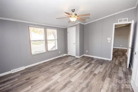 943 Tabor Rd, Olin, NC 28660 photo 13