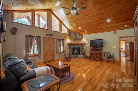 Living - 4030 S View Blvd, Morganton, NC 28655 photo 1 of 4