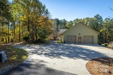 Exterior - 4030 S View Blvd, Morganton, NC 28655 photo 2 of 8