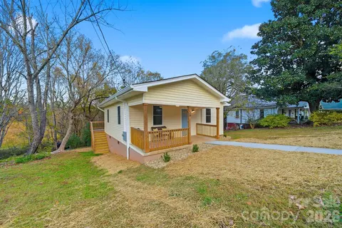 20 Archer St, Granite Falls, NC 28630