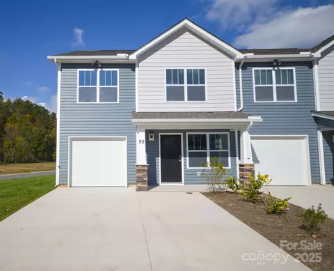 110 Clear Creek Ln, Waynesville, NC 28785