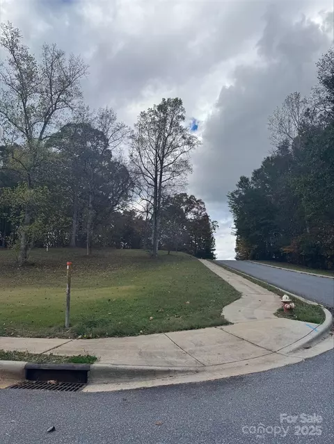 2780 Player Ne 138 Cir NE #138, Conover, NC 28613