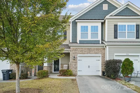 5020 Harris Woods Blvd, Charlotte, NC 28269