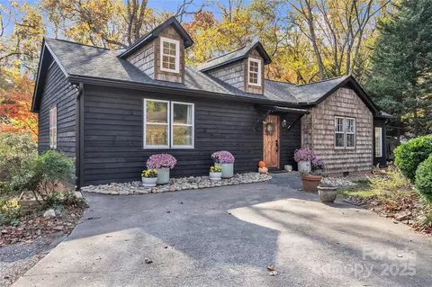 35 Wilcox Rd, Tryon, NC 28782