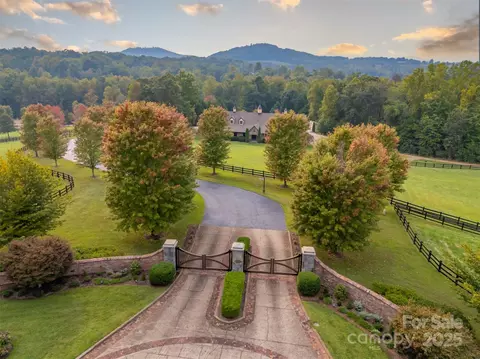 Mapleton Lane, Columbus, NC 28722