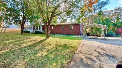 240 Hamrick Rd, Mooresboro, NC 28114