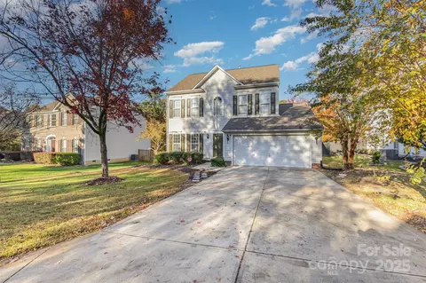 4149 Autumn Cove Dr, Lake Wylie, SC 29710
