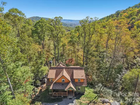 1367 Old Mill Rd, Hendersonville, NC 28792