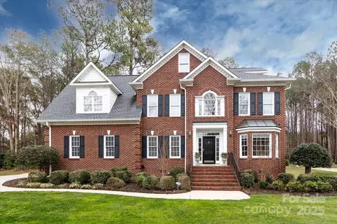 12430 Overlook Mountain Dr, Charlotte, NC 28216