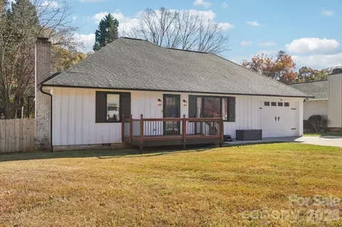 2004 Sunrise Cir, Lexington, NC 27295