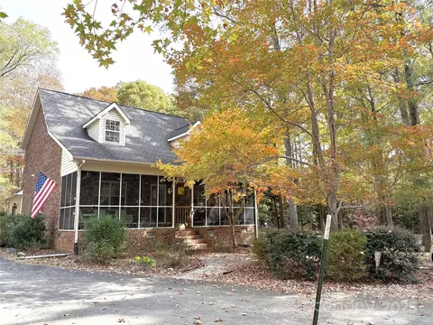 2895 Courtside Dr, Lancaster, SC 29720