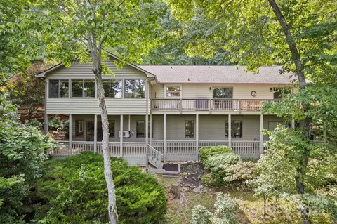 230 Maple Hill Dr, Flat Rock, NC 28731