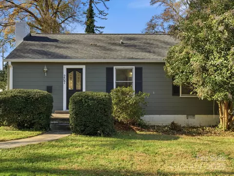 207 Oakdale St, Gastonia, NC 28054