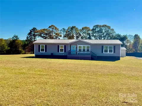 890 Dixon Rd, Ellenboro, NC 28040