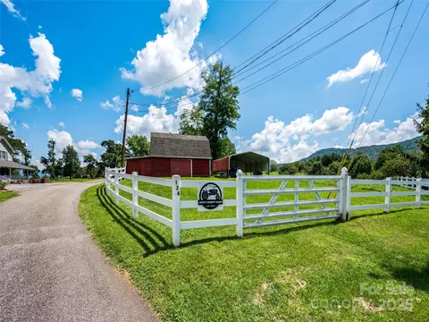 134 Lone Oak Dr, Clyde, NC 28721 photo 47