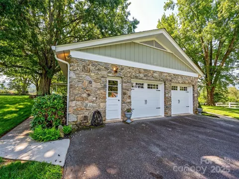 134 Lone Oak Dr, Clyde, NC 28721 photo 30