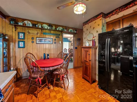 134 Lone Oak Dr, Clyde, NC 28721 photo 5