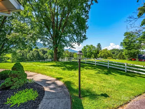 134 Lone Oak Dr, Clyde, NC 28721 photo 31