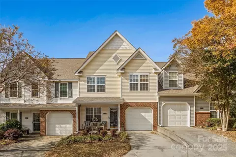 791 Rock Lake Glen Dr, Fort Mill, SC 29715