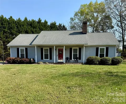 2238 Swain Ct, Gastonia, NC 28054