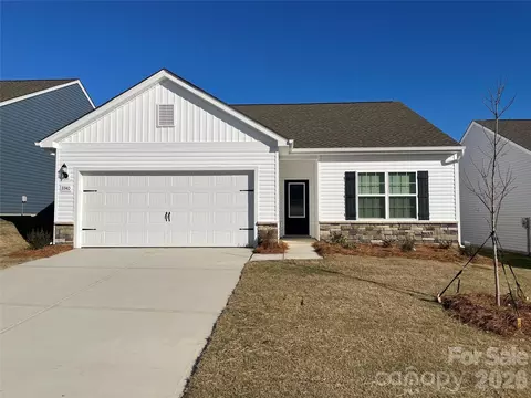 3340 Fox Hall Dr, Gastonia, NC 28052
