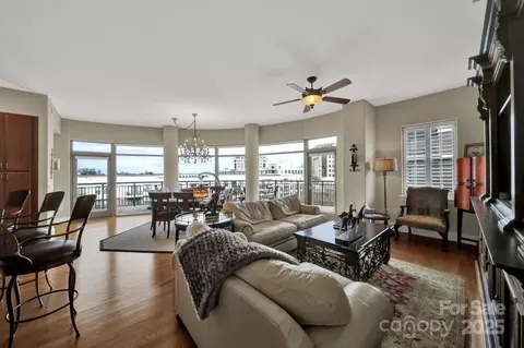 4620 Piedmont Row 613 Dr #613, Charlotte, NC 28210