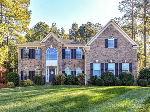 300 Brookridge Dr, Mount Holly, NC 28120