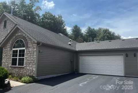 27 Outlook Cir, Swannanoa, NC 28778