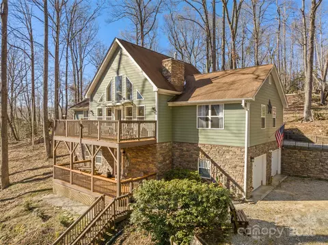 29592961 Bearwallow Mountain Rd, Hendersonville, NC 28792