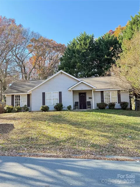 629 Drury Dr, Charlotte, NC 28206