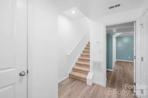 2715 Sydney Overlook Ln, Charlotte, NC 28269