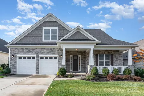 21016 Molly Harper Dr, Cornelius, NC 28031