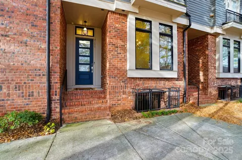 468 E 33rd St, Charlotte, NC 28205 photo 3