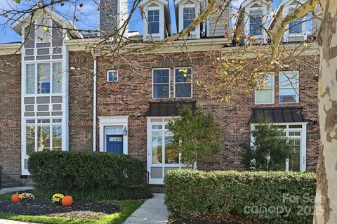 329 Spring St, Davidson, NC 28036