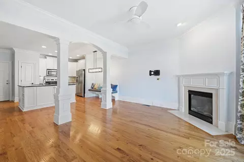 Living - 329 Spring St, Davidson, NC 28036 photo 3 of 3